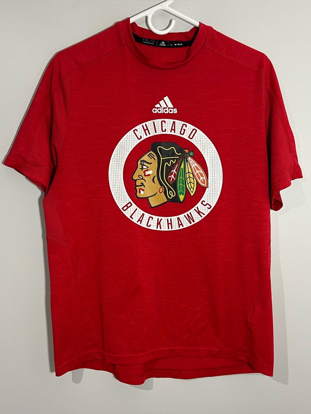 Adidas NHL Chicago Blackhawks Hockey Red Short Sleeve T-Shirt Mens Medium